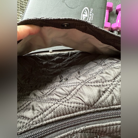 BAGGILLINI Black Quilted Multi Pocket Crossbody - Picture 7 of 11